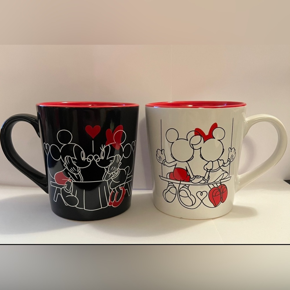 Disney Mickey and Minnie Mouse Valentine’s Day Mug Set